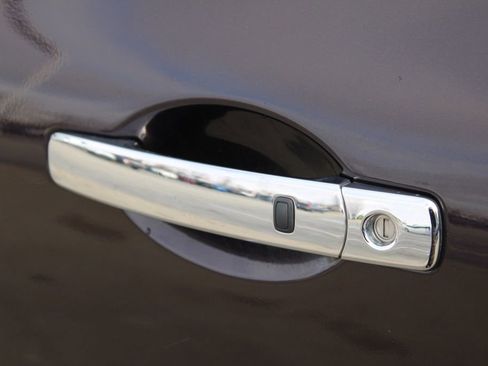 Used 2011 Nissan Rogue SV image 15