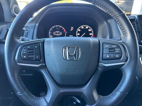 Used 2025 Honda Ridgeline Sport image 22