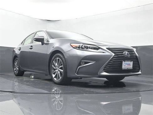 Used 2016 Lexus ES 300h image 13
