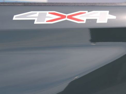 Used 2025 Chevrolet Silverado 1500 LT image 10