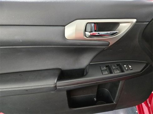 Used 2015 Lexus CT 200h image 28