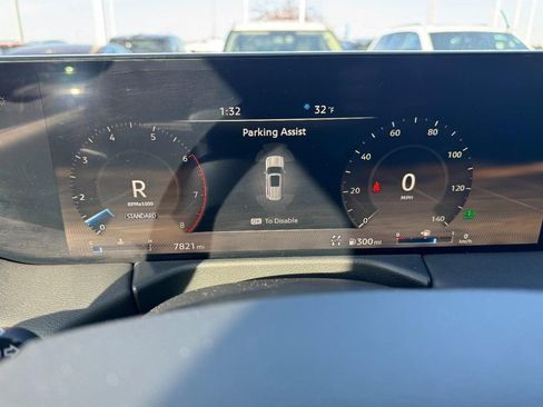 Used 2025 Nissan Armada PRO-4X image 24