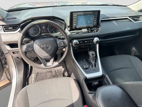 Used 2021 Toyota RAV4 LE AWD/4WD image 15