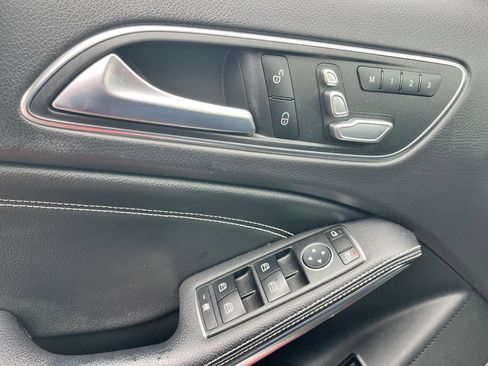 Used 2019 Mercedes-Benz GLA 250 4MATIC image 22