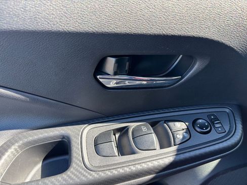 Used 2025 Nissan Versa SV image 20