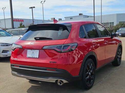 Used 2025 Honda HR-V Sport image 5