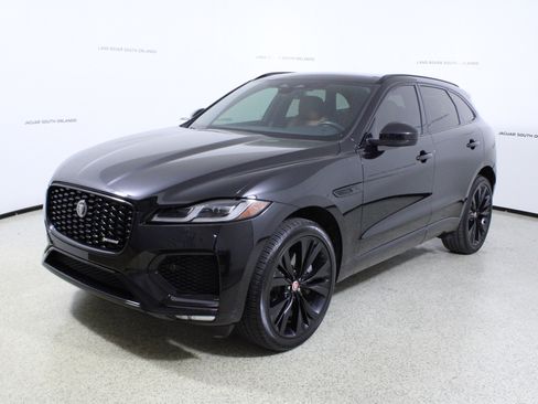 Used 2023 Jaguar F-PACE R-Dynamic S image 4
