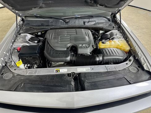 Used 2014 Dodge Challenger SXT RWD image 24