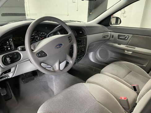 Used 2002 Ford Taurus SE FWD image 13