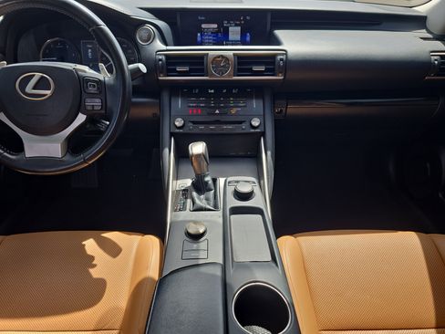 Used 2018 Lexus IS 300 image 14