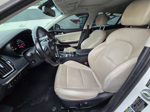 Used 2019 Kia Stinger Premium RWD image 4