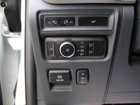 Used 2024 Ford F150 Lariat w/ FX4 Off-Road Package AWD/4WD image 24