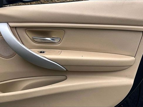 Used 2016 BMW 320i xDrive Sedan image 21