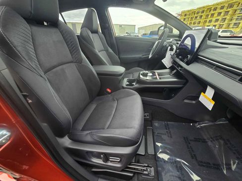 New 2026 Toyota C-HR AWD/4WD image 11