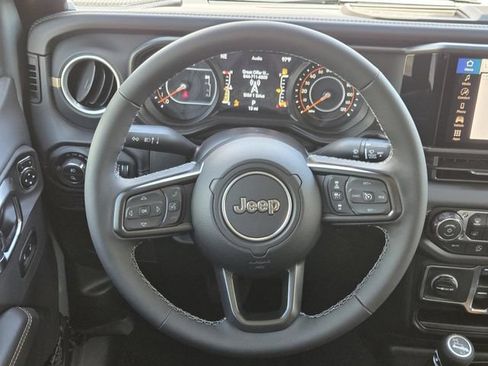 New 2026 Jeep Gladiator Sport AWD/4WD image 17