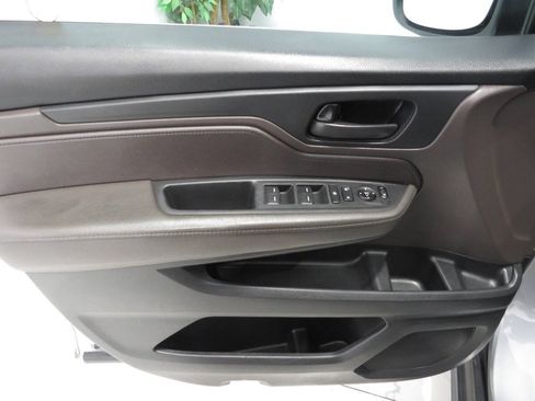 Used 2020 Honda Odyssey EX image 19