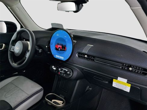 Certified 2025 MINI Cooper S FWD image 23