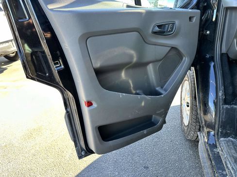 Used 2024 Ford Transit 350 XLT image 9