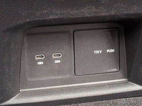 Used 2022 Volkswagen Atlas Cross Sport SEL R-Line AWD/4WD image 11
