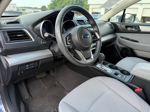 Used 2018 Subaru Outback 2.5i Premium AWD/4WD image 17
