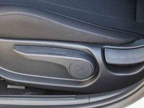 New 2026 Hyundai Elantra SE FWD image 24