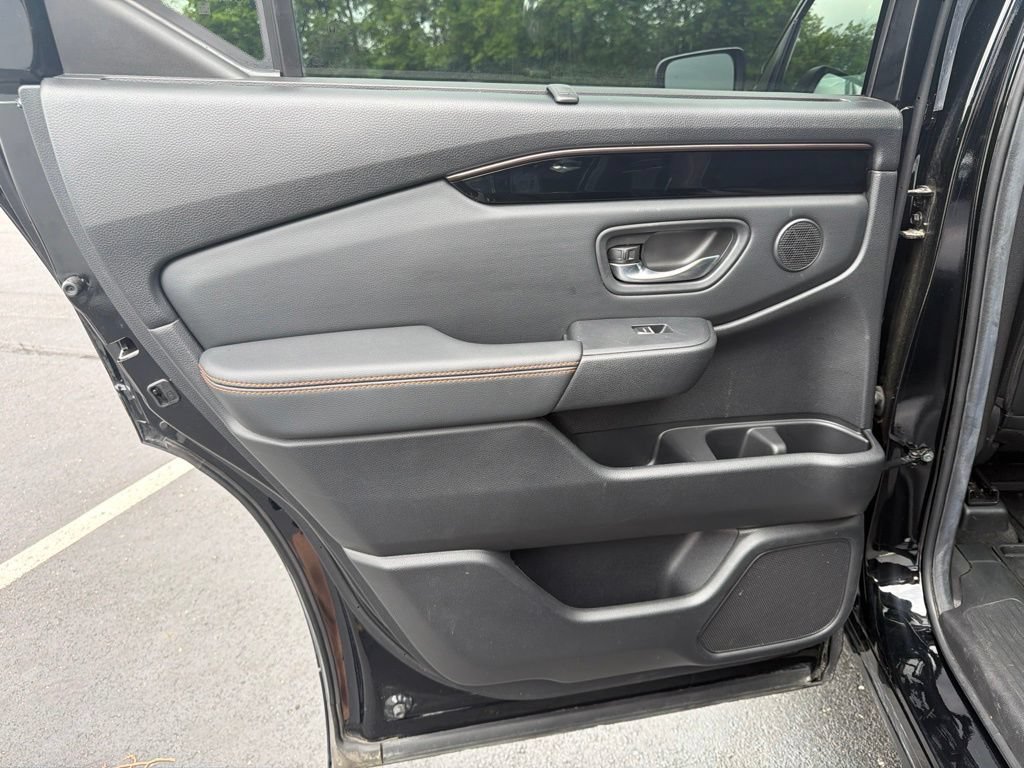 Certified 2025 Honda Pilot TrailSport image 20