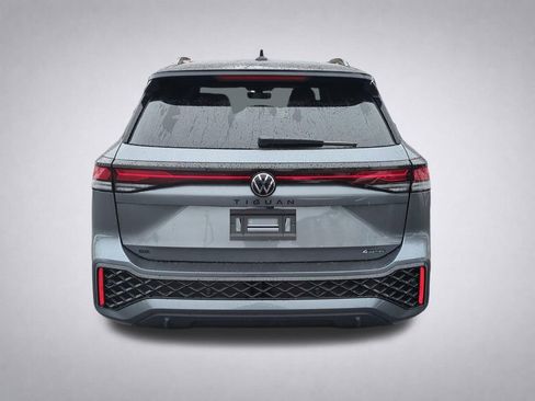 New 2026 Volkswagen Tiguan SE R-Line AWD/4WD image 4