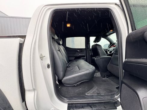 Used 2020 Toyota Tacoma TRD Off-Road image 9