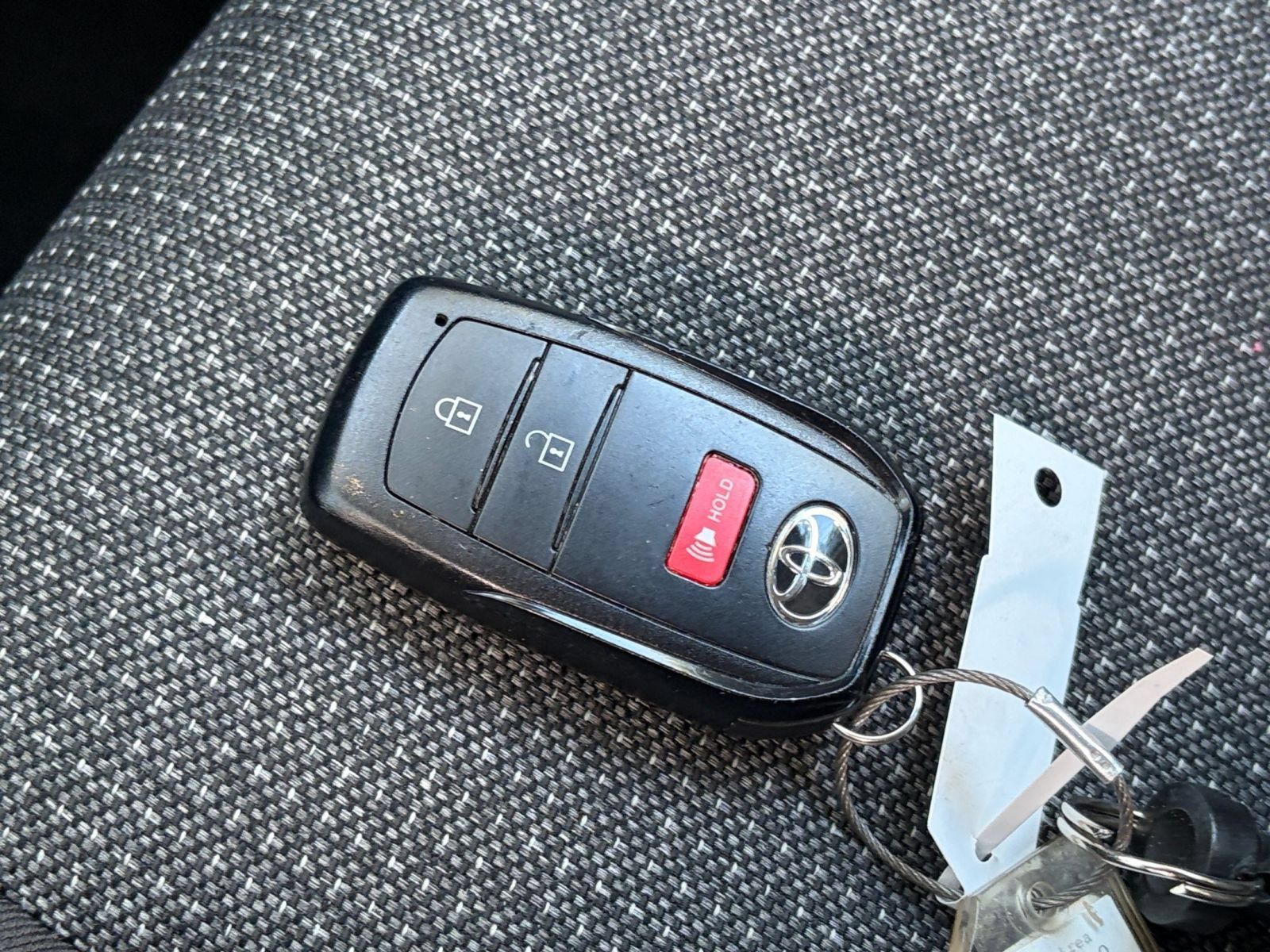 Used 2026 Toyota RAV4 LE AWD/4WD image 21