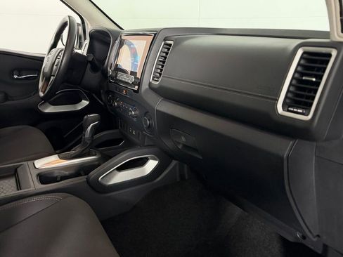 Used 2022 Nissan Frontier SV image 27