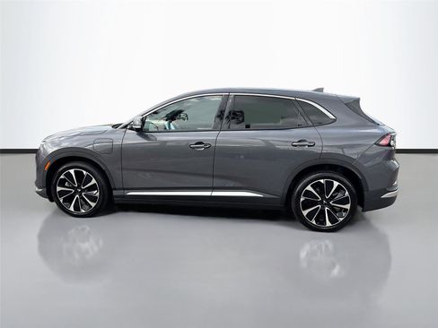 New 2025 VinFast VF 8 Plus image 4