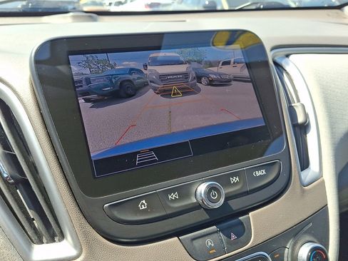 Used 2024 Chevrolet Malibu LT FWD image 31