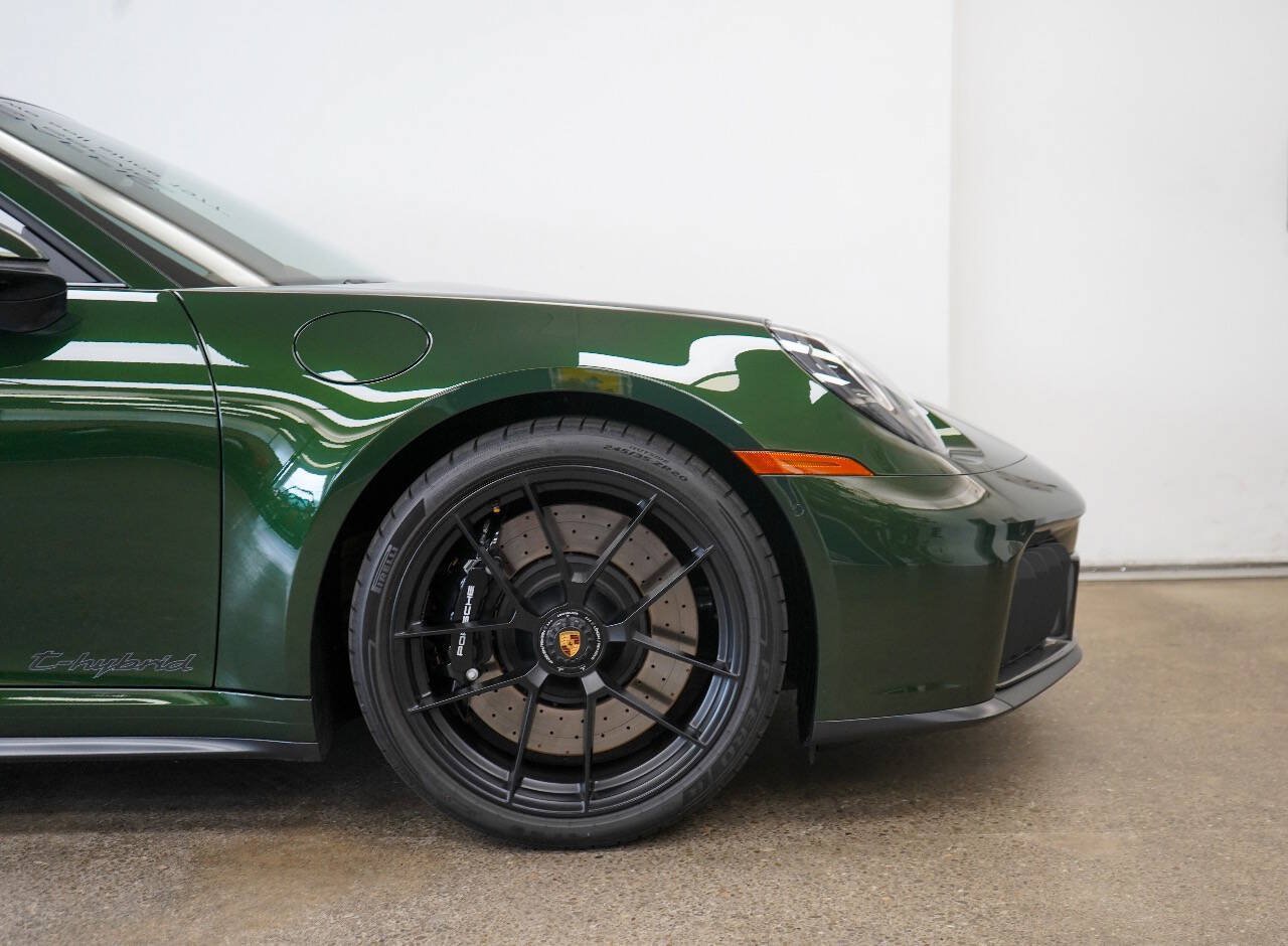 Used 2026 Porsche 911 Targa 4 GTS AWD/4WD image 17
