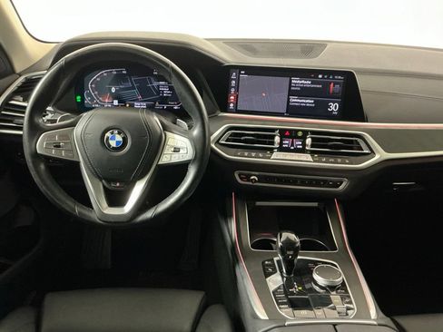 Used 2022 BMW X7 xDrive40i AWD/4WD image 9