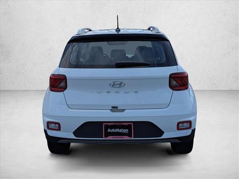 New 2026 Hyundai Venue SEL FWD image 6