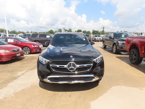 Used 2025 Mercedes-Benz GLC 300 image 5
