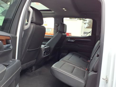Certified 2023 GMC Sierra 1500 Denali w/ Denali Reserve Package AWD/4WD image 18