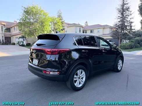 Used 2017 Kia Sportage LX FWD image 4
