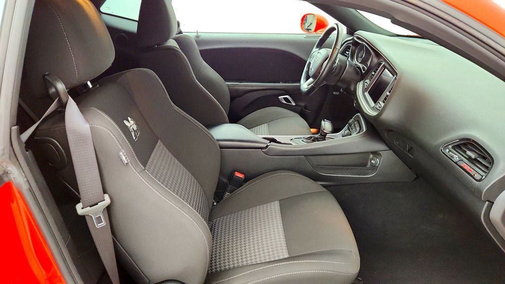 Used 2022 Dodge Challenger R/T Scat Pack RWD image 23