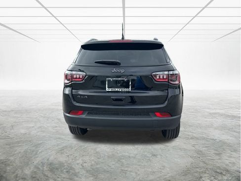 New 2025 Jeep Compass Latitude w/ Sun & Sound Group image 5