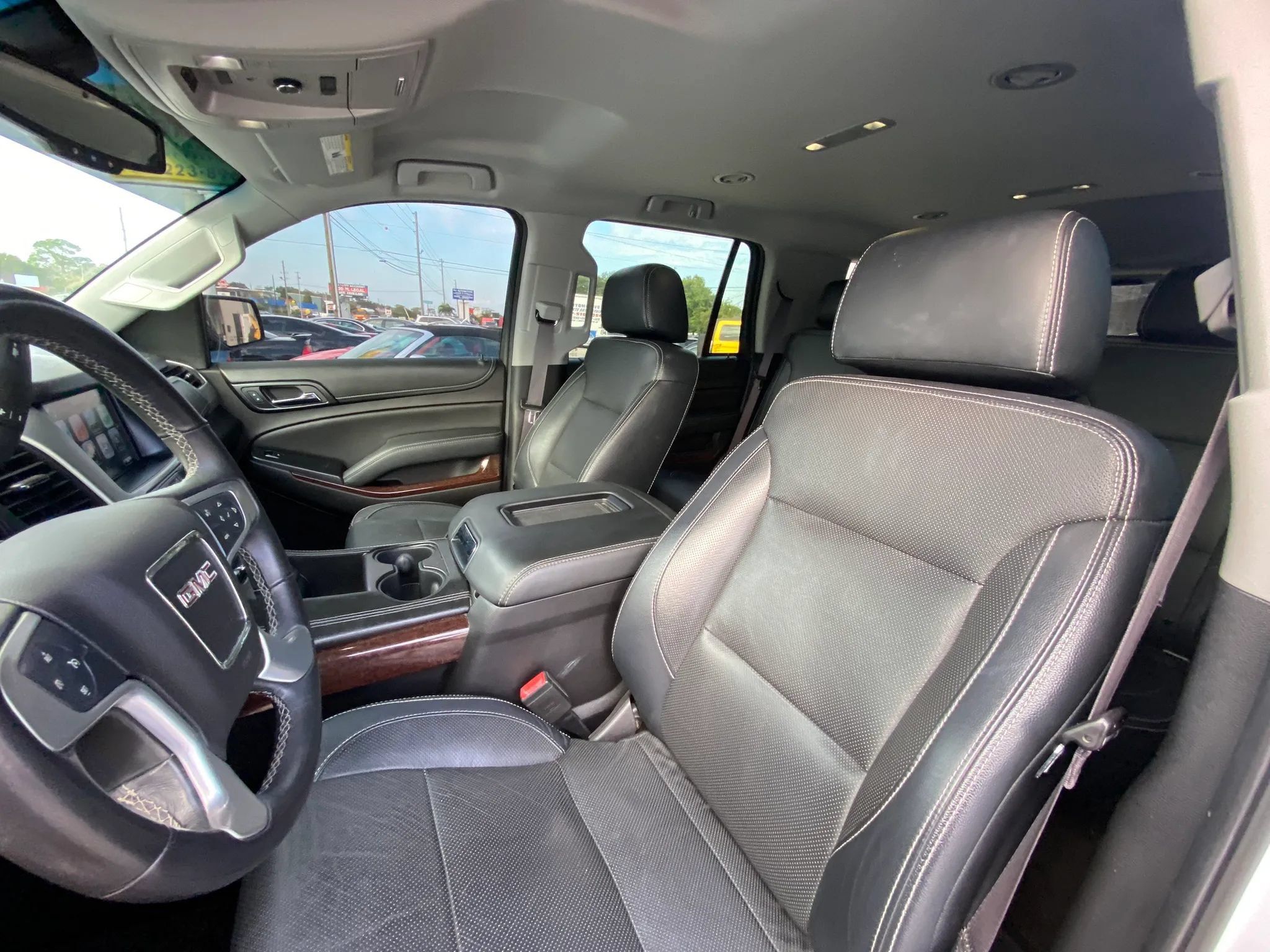 Used 2017 GMC Yukon SLE w/ Convenience Package RWD image 18