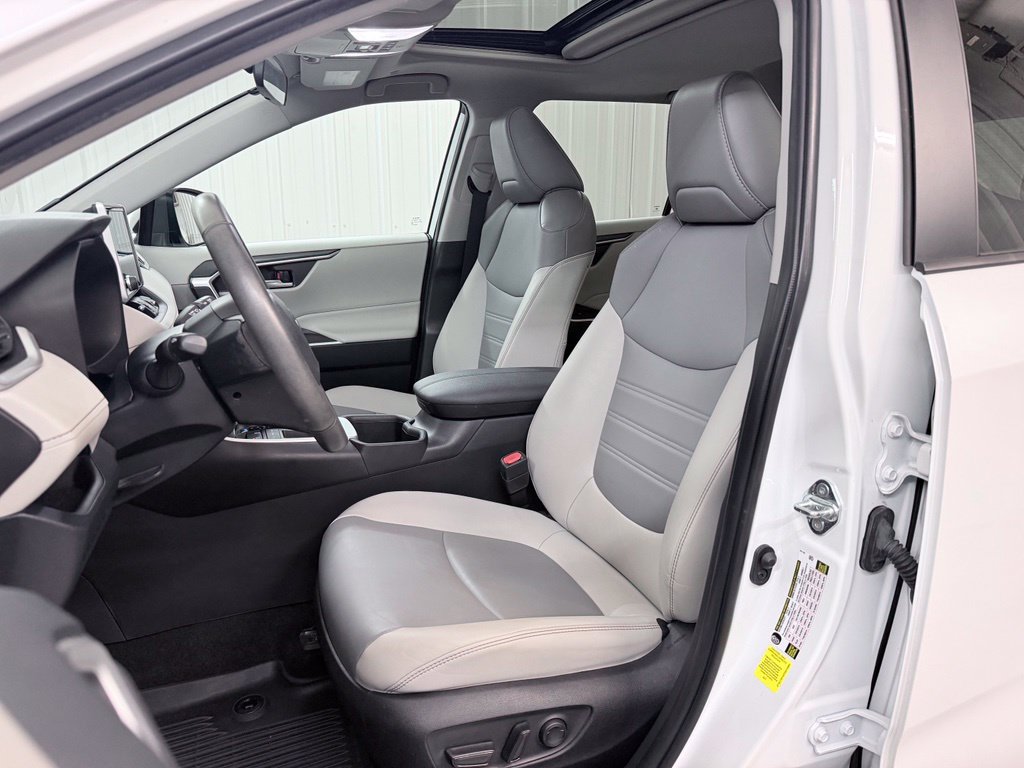 Used 2023 Toyota RAV4 XLE Premium FWD image 13