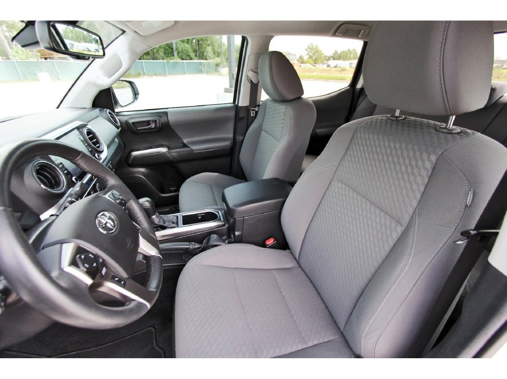 Used 2022 Toyota Tacoma SR5 RWD image 29