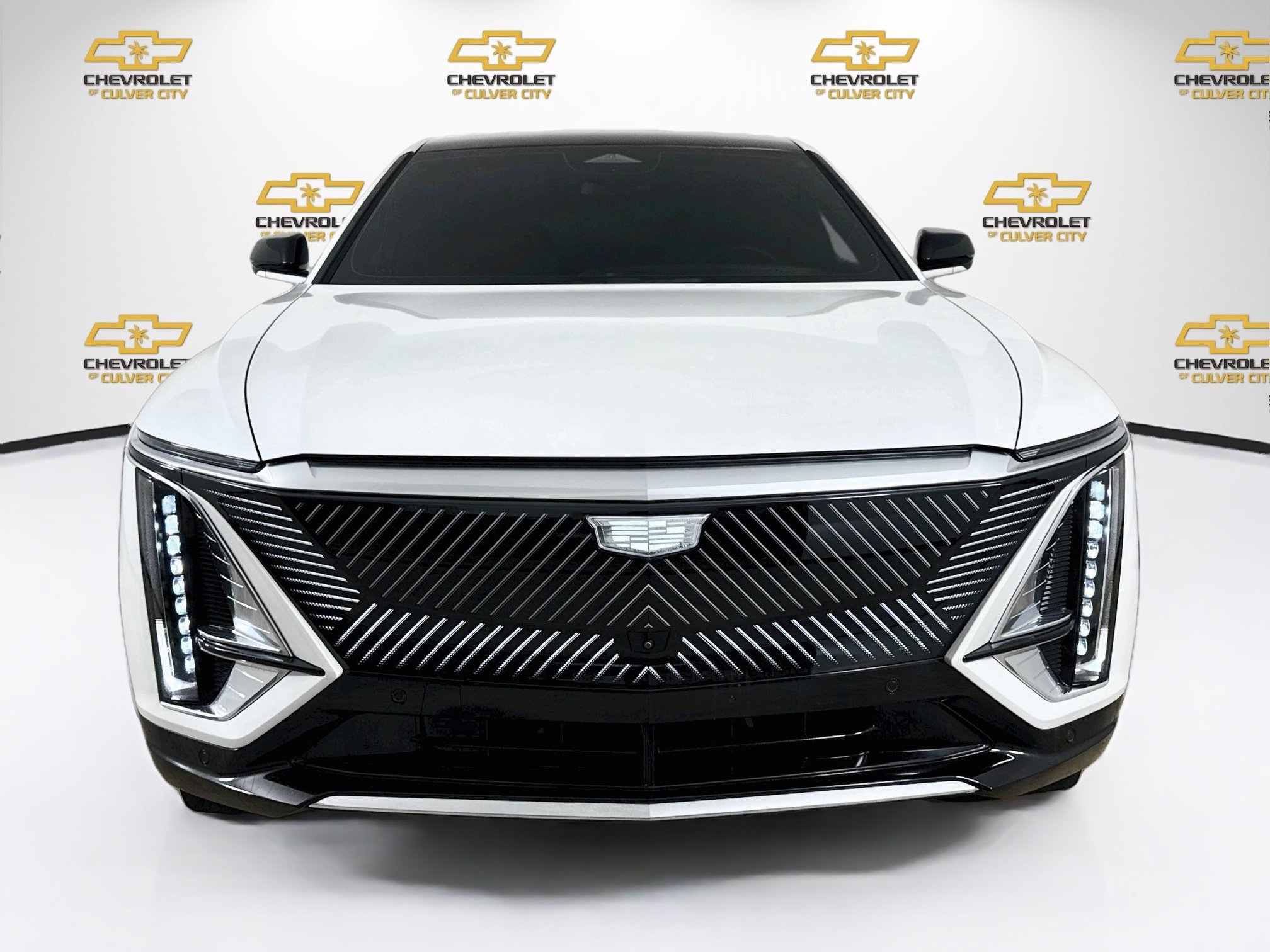 Used 2025 Cadillac Lyriq Luxury RWD image 2