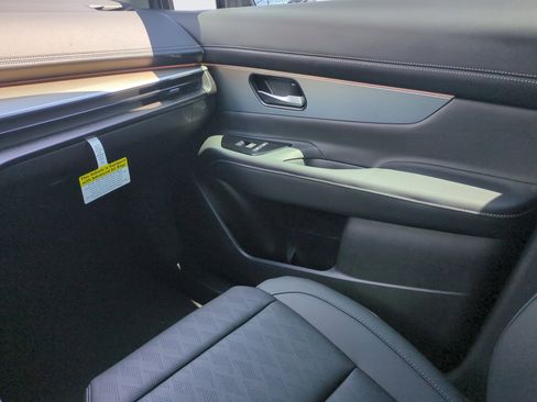 New 2026 Nissan Murano Platinum w/ Cargo Package AWD/4WD image 18