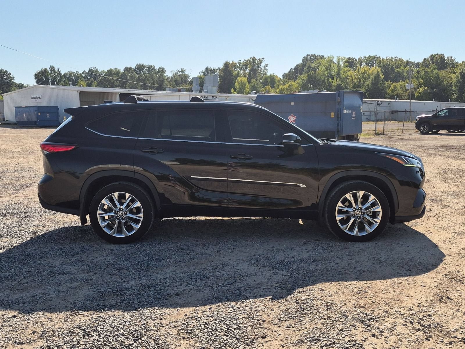 Used 2021 Toyota Highlander Limited FWD image 7