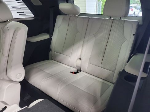 New 2026 Cadillac Vistiq Sport w/ LPO, Floor Liner Package image 28