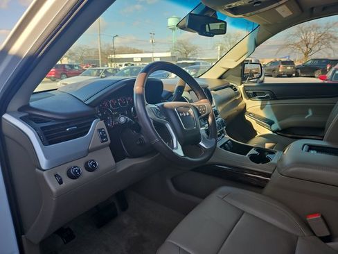 Used 2016 GMC Yukon SLT image 8