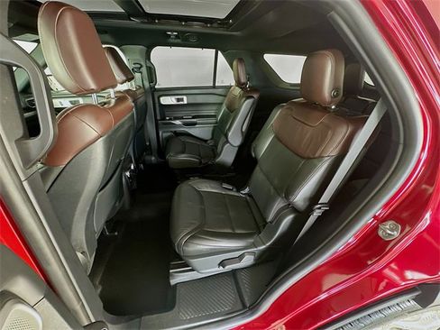 Used 2020 Ford Explorer Platinum w/ Premium Technology Package image 25