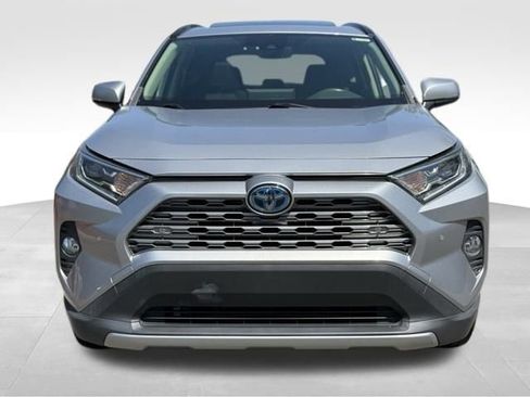 Used 2019 Toyota RAV4 Limited image 2